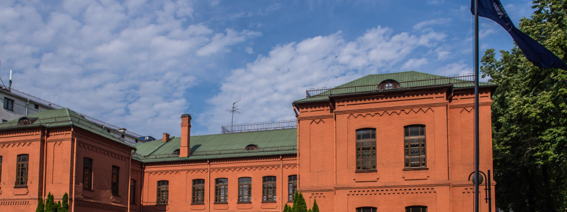 小火柴留学咨询中心成立于2022年，专注于白俄罗斯留学，为广大学子提供邀请函办理、入学等等一系列服务。